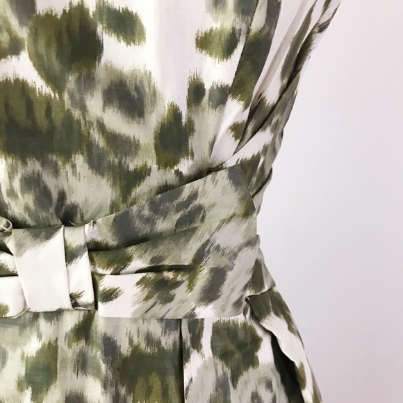 Vintage 1950s Green Floral Gathered Waist Dress - Picture 5 of 9